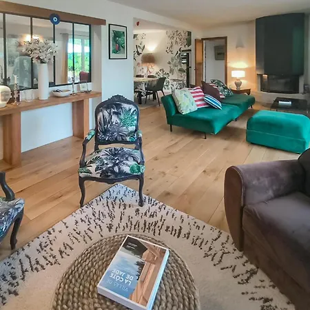 Holiday home 4 Bedroom Beautiful In